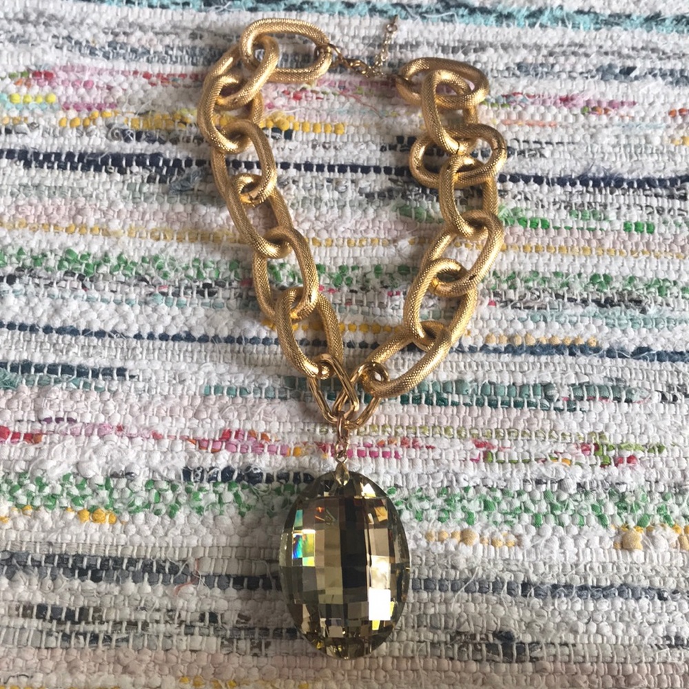 Oversized statement necklace